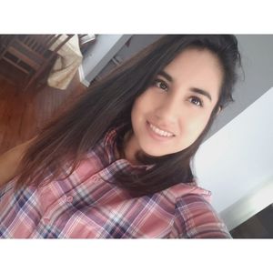 Meet your Posher, Priscila